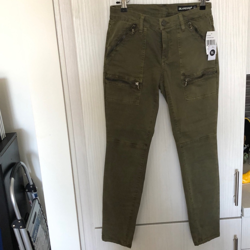 Blank NYC military inspire skinny pant with zipper
